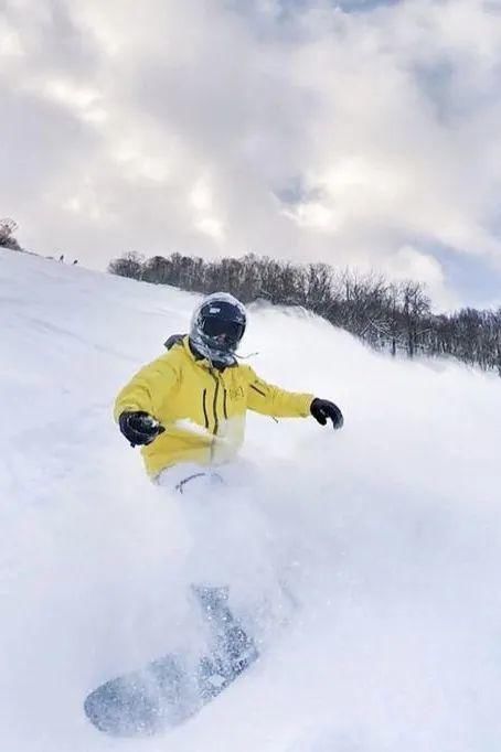 滑雪|以滑雪装备起家的 BURTON，究竟靠什么频频出圈？