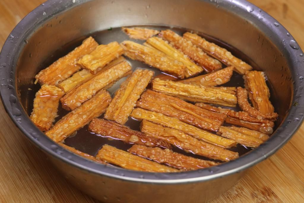  学会|泡腐竹时，不要放水里就泡，学会饭店的方法，简单快速不夹生