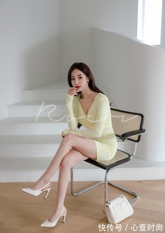 礼裙|女神孙允珠时尚搭配:兰溪暮春柠檬草鲜黄裹胸礼裙