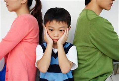 伤害|父母2种冷暴力行为，严重影响孩子性格，几乎每个父母都犯过