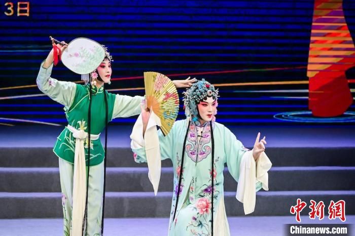 巴城！高校版《牡丹亭》亮相昆山巴城 演绎昆曲“青春”之声