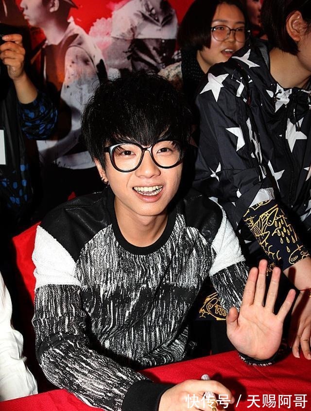 华晨宇|叫“宋丹丹”不够尊敬，叫“丹姐”显得老套，来瞧瞧华晨宇的叫法