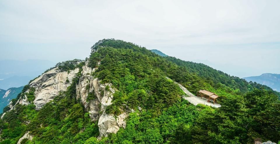 人间叫“天堂”的地方，不在苏杭，而在皖西，还可以一脚踏两省