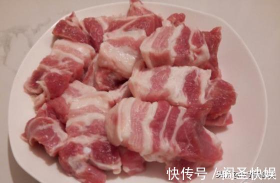 收汁|炖红烧肉，有人用白酒，有人加啤酒？都不对！教你正确做法，香