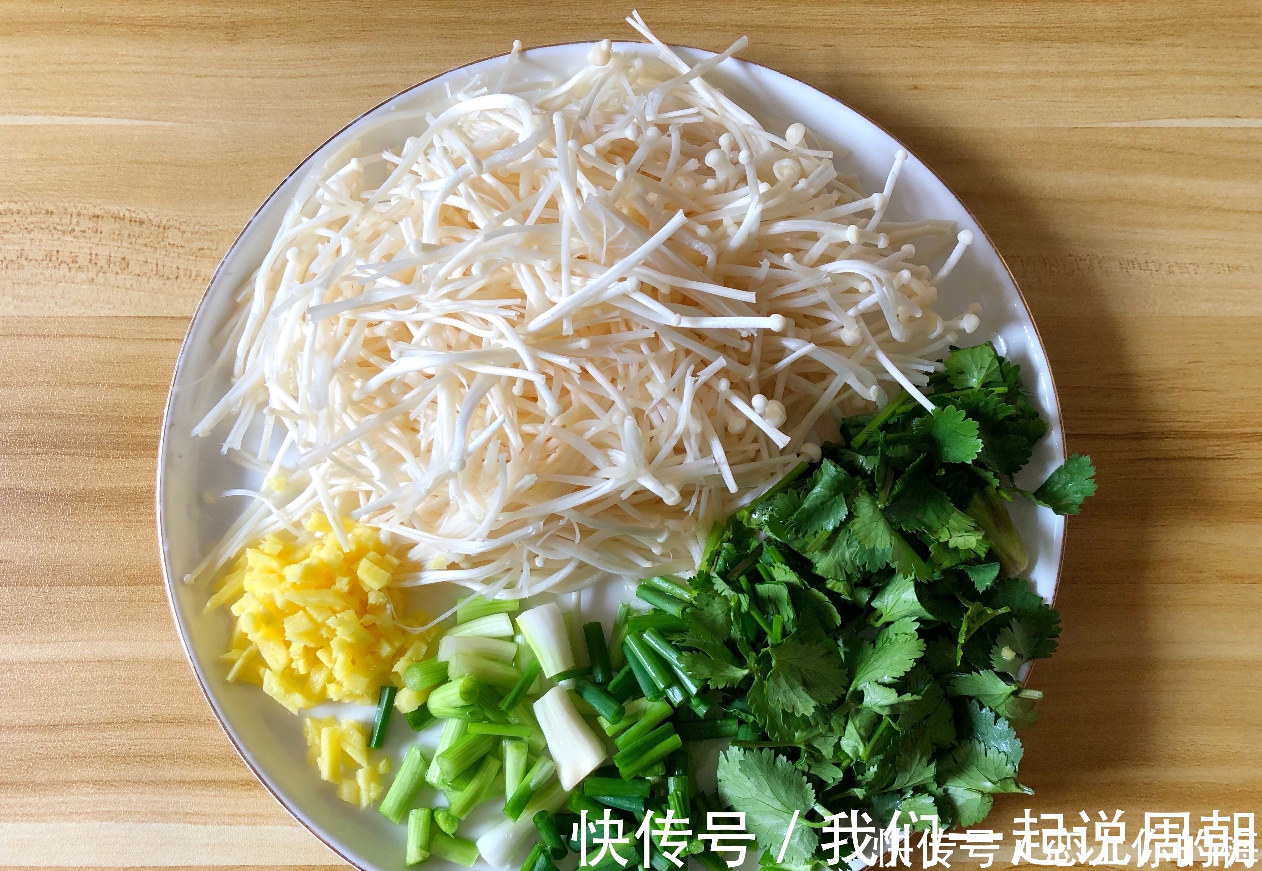 食材|用这三种食材一起煲汤,鲜美又补钙,比喝牛奶好,孩子要多喝