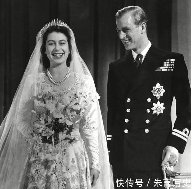 维多利亚女王#头冠珠宝最后会交到谁的手上?谁将继承伊丽莎白二世的珠宝?