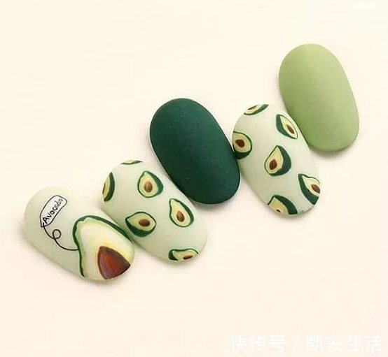 果色|千万不要做牛油果色美甲!因为你会发现太显手白,太好看了