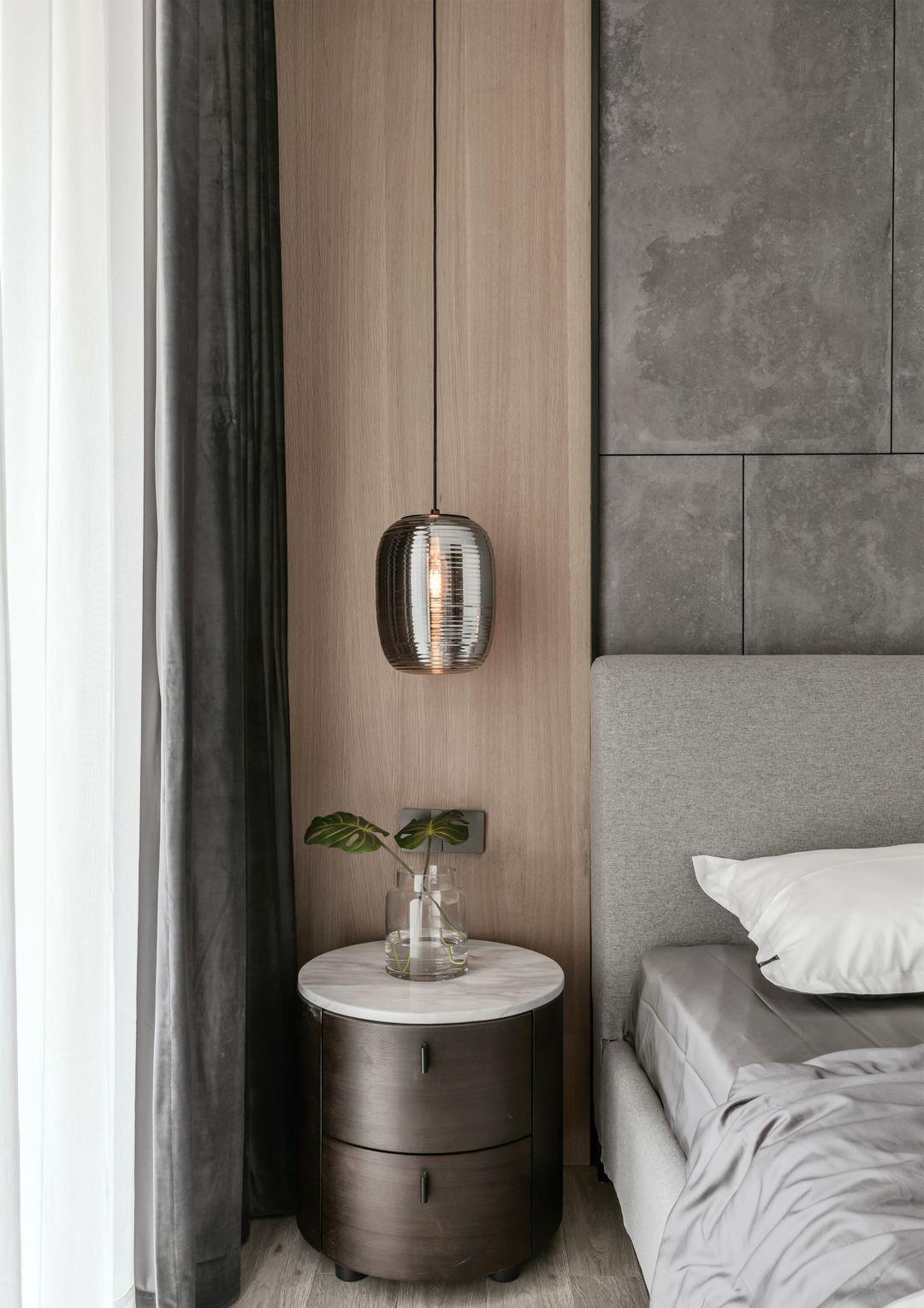 灰色|200平的简约风复式,用黑白的素雅和实木的温润,塑造最真实的家