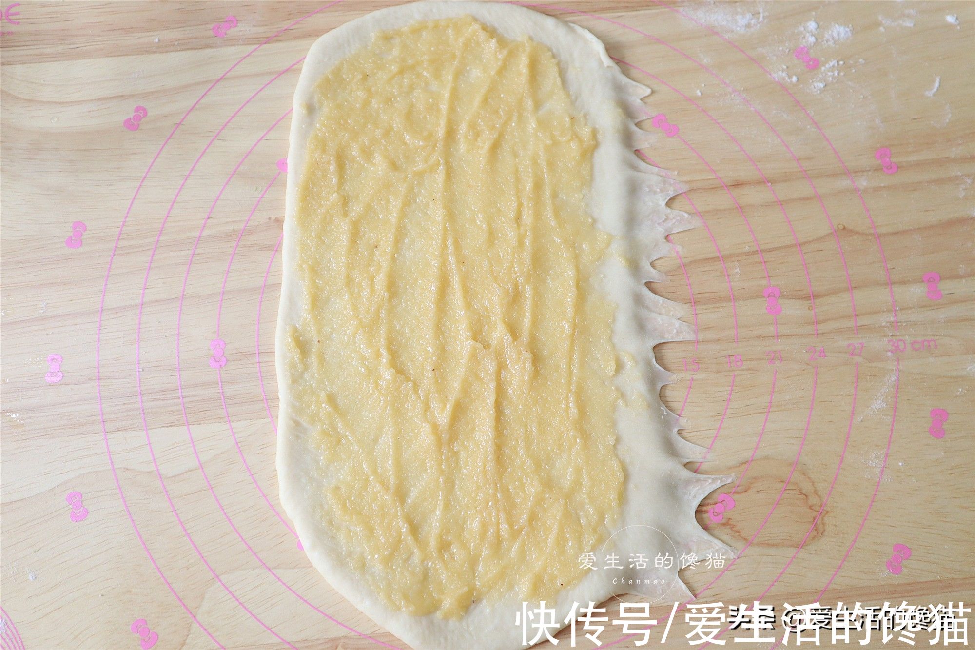 想吃面包不用买了，轻松在家就做一炉，柔软拉丝，比买的还好吃