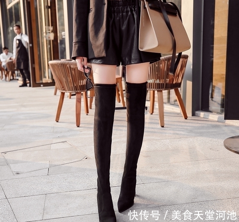 又一“细腿靴”火了，有些女人怕驾驭不了，连试都不敢试，可惜了