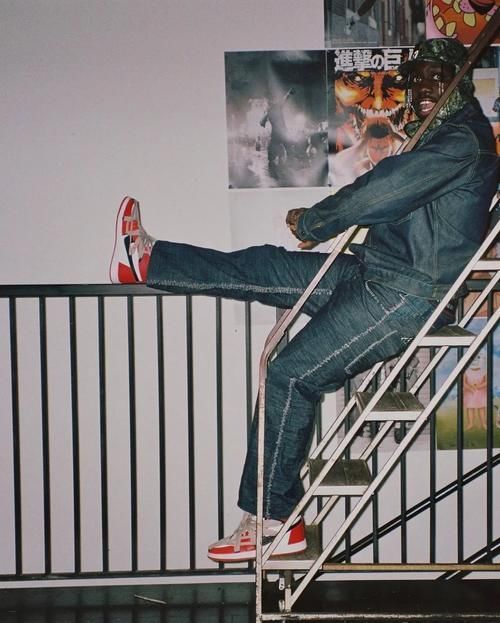 消费者|把RO和芝加哥“抄”成一双鞋的行业里，Drake也是消费者