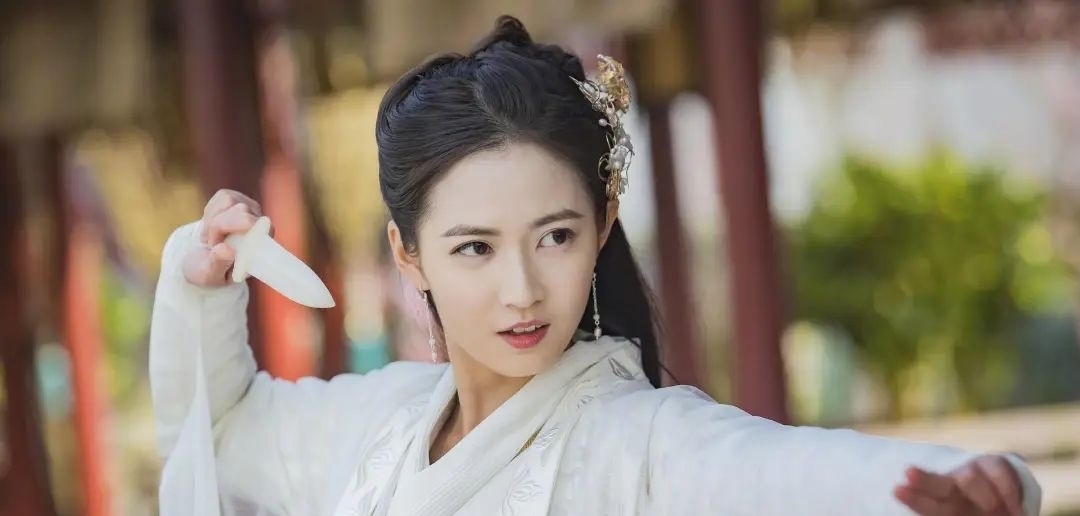 若是这缘躲不过,何必又挣脱,是爱皆折磨——陆虎、周深《缘落》