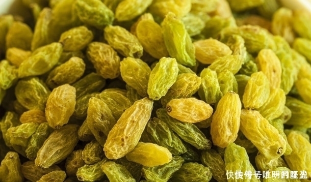 长寿|50岁后睡前常吃“葡萄干”，3大好处“找上门”，养生更“长寿”