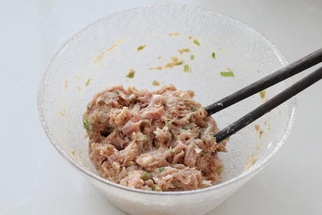 三伏天我家经常吃蒸菜，简单美味营养不流失，还能远离油烟困扰