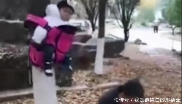 孩子|“糊涂爸爸”慌张找娃走红,带孩子玩却转眼不见,宝宝:你低下头