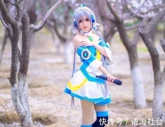 身材|中学生Cos洛天依,身材,造型完美还原!网友次元壁被吃了!