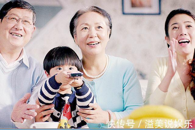 夫妻俩|“多个人帮忙带娃该多好！”可婆婆来了之后，宝妈反倒身心俱疲