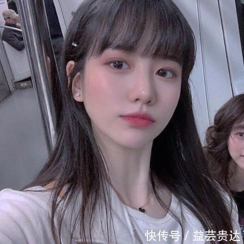 瓜子脸已被淘汰,这3种脸型才让人一见倾心,怪不得男生爱不释手