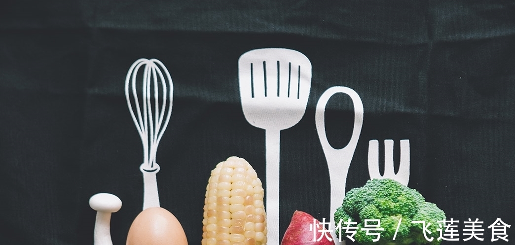 从冰箱里拿出来的冻肉，不要用水泡，教你1招，吃起来像鲜肉一样