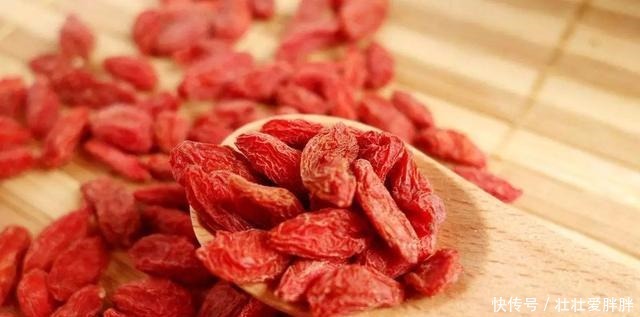 明日进入三九,别忘记吃1黑2红3白,顺应时节调饮食,平安过寒冬