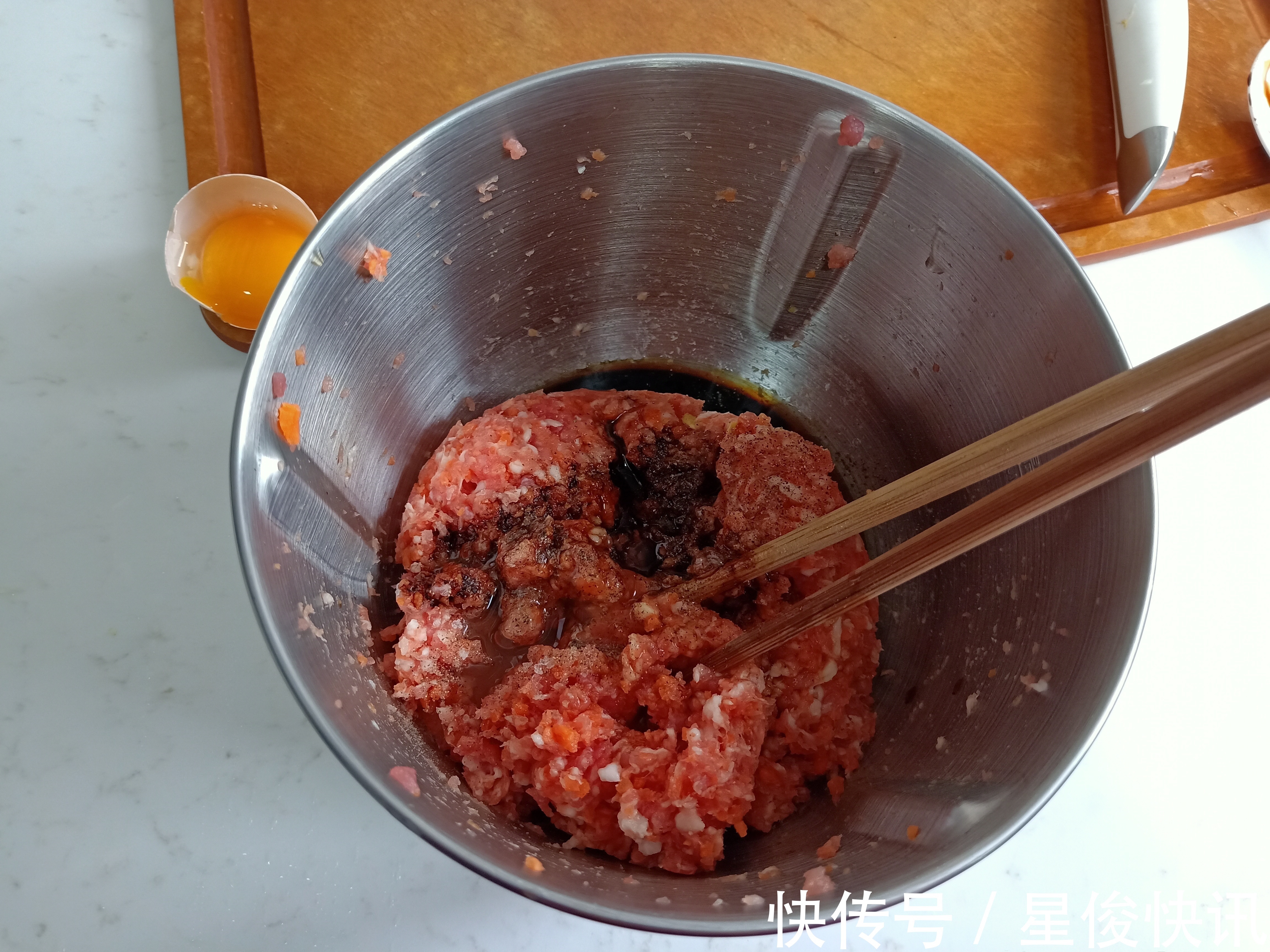 好吃|年夜饭必做的团圆菜,一卷一蒸15分钟上桌,好吃好做好寓意