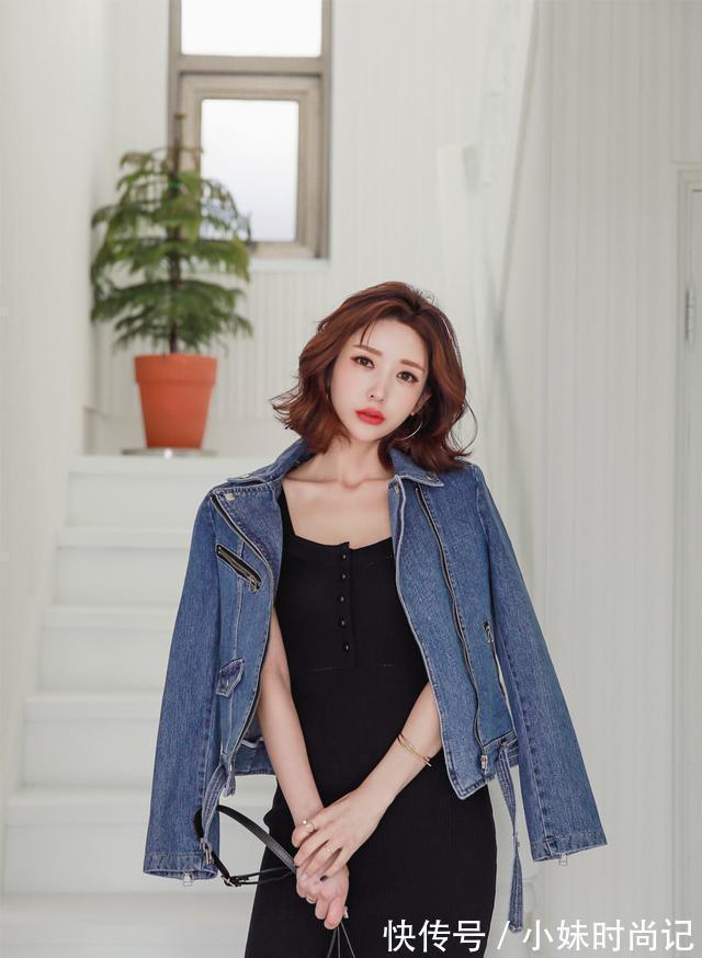 清新|黑色吊带包臀裙配高跟鞋,清新靓丽,很有女人味