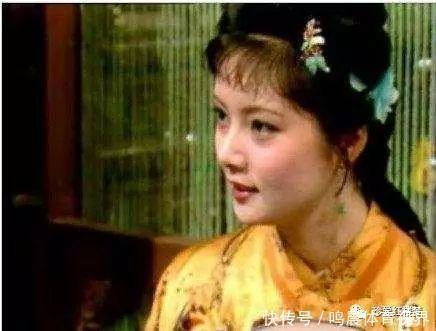 王夫人@刘姥姥分别评价薛宝钗与林黛玉,仅仅两字之差,却都是画龙点睛