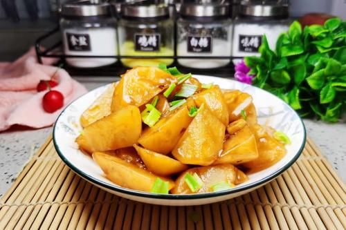 土豆|秋季，别总吃冬瓜茄子，不妨试试它，软糯入味，好吃到不想放筷子