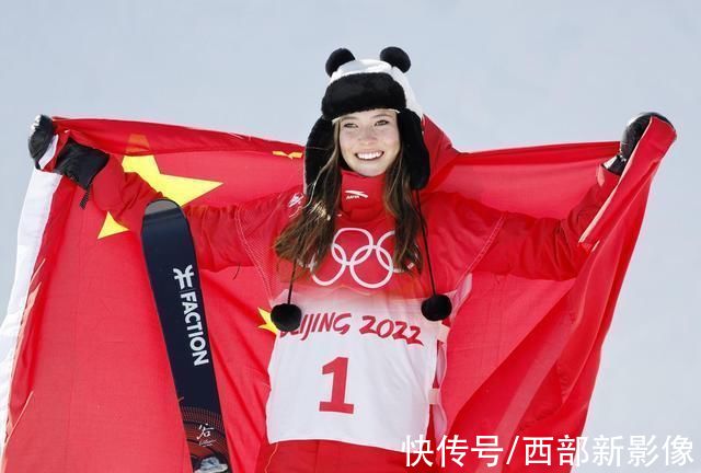 谷愛凌直播首秀收獲1.2億點贊，張藝興邀請她吃長沙美食