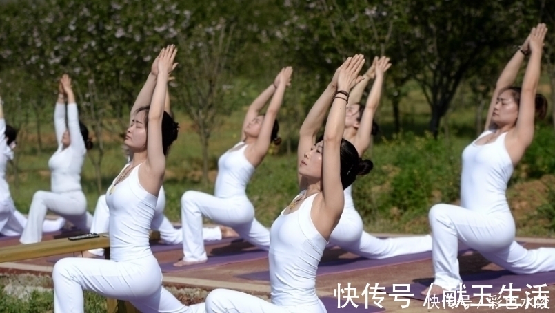 运动方式|瑜伽是当今非常流行的运动方式,你知道练瑜伽的作用有什么吗