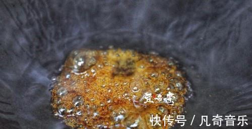 口感|鸭掌这样做太香了，口感嫩滑香醇，一次一盘也不够吃，实在解馋