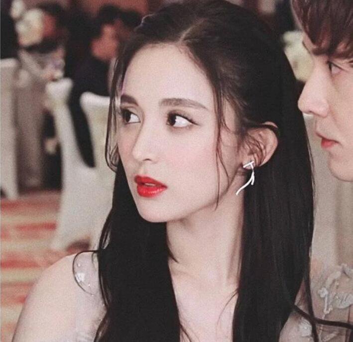 女生再忙也要打扮：平时尽量化淡妆，教你们“有效化妆”小技巧