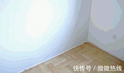 “常在街头混, 哪有不撞鞋! 我78岁了也穿AJ1, 小伙子你呢 ”!