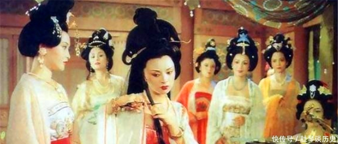 李白为什么会用“云想衣裳花想容”来形容杨玉环?