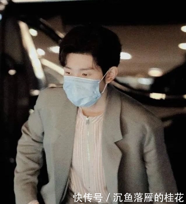 王俊凯录制《华彩少年》!畅谈唱跳舞台话题,并表示非常思念舞台?