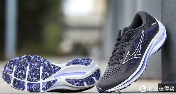 慢跑鞋 下半年最值得买的5双跑鞋,每一双都是超高性价比