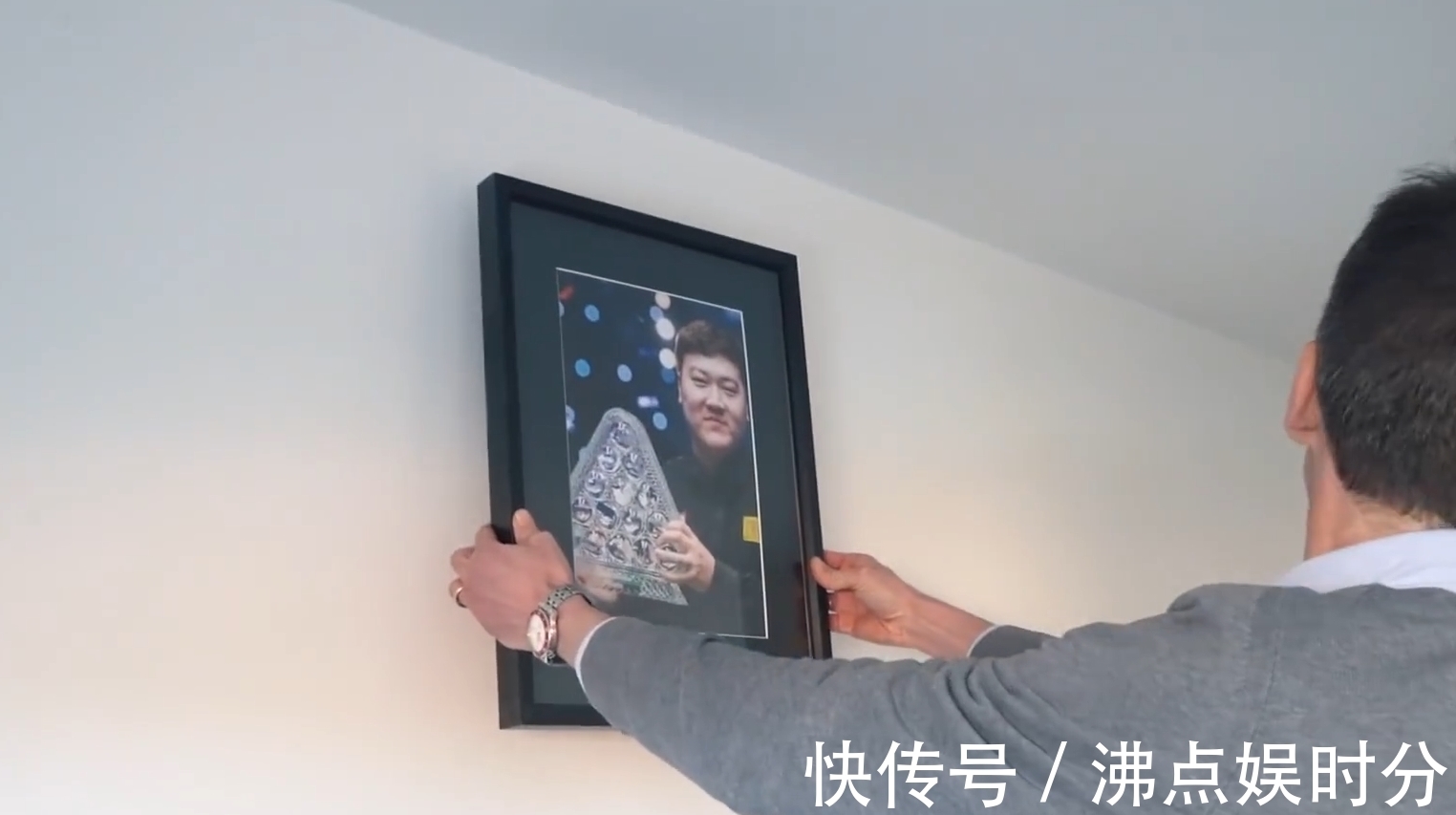 斯诺克|颜丙涛英国新家曝光,靠大师赛奖金全款购置,已与女友正式入住