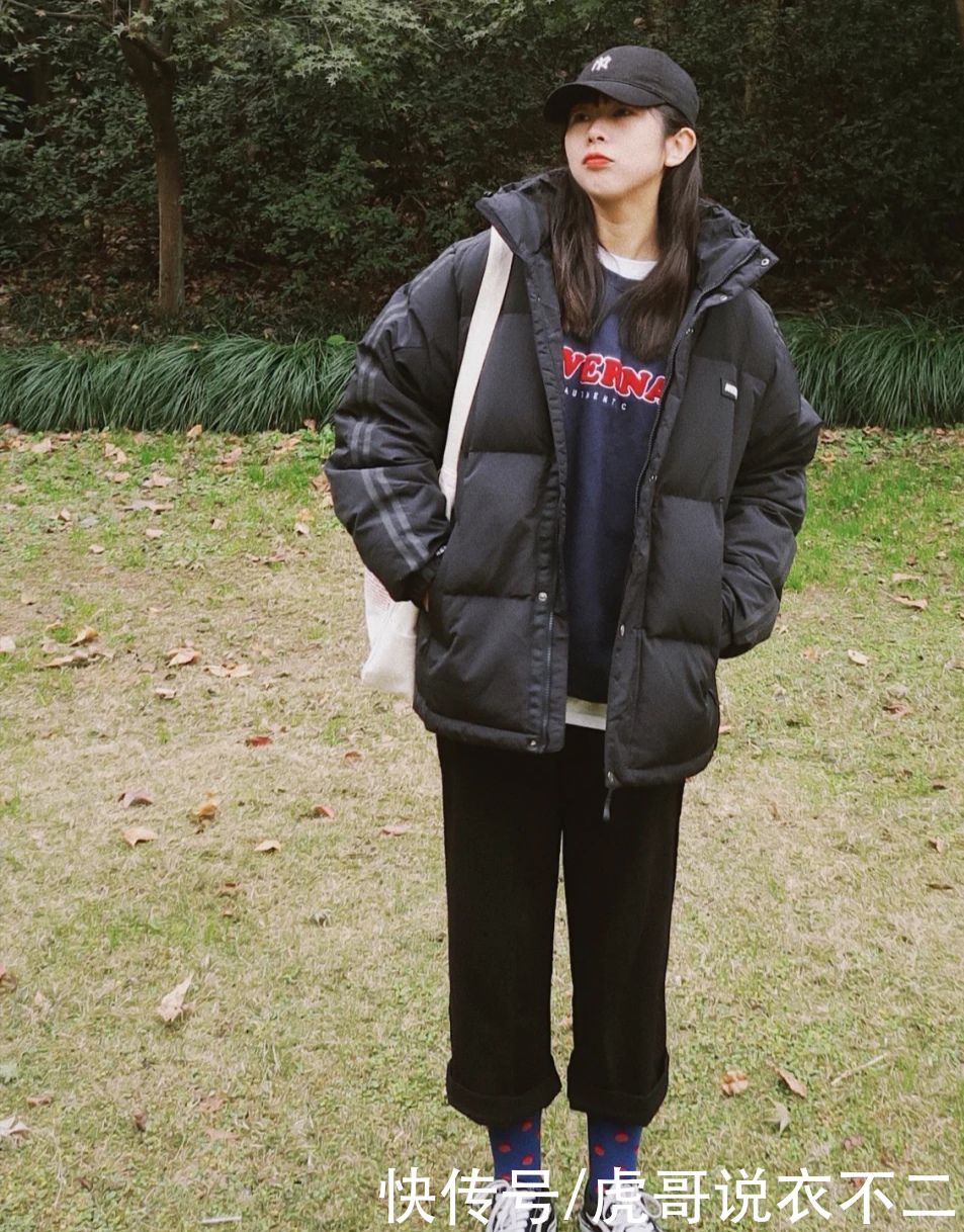 别拿袜子不当单品，今年新流行，袜子外穿太潮流