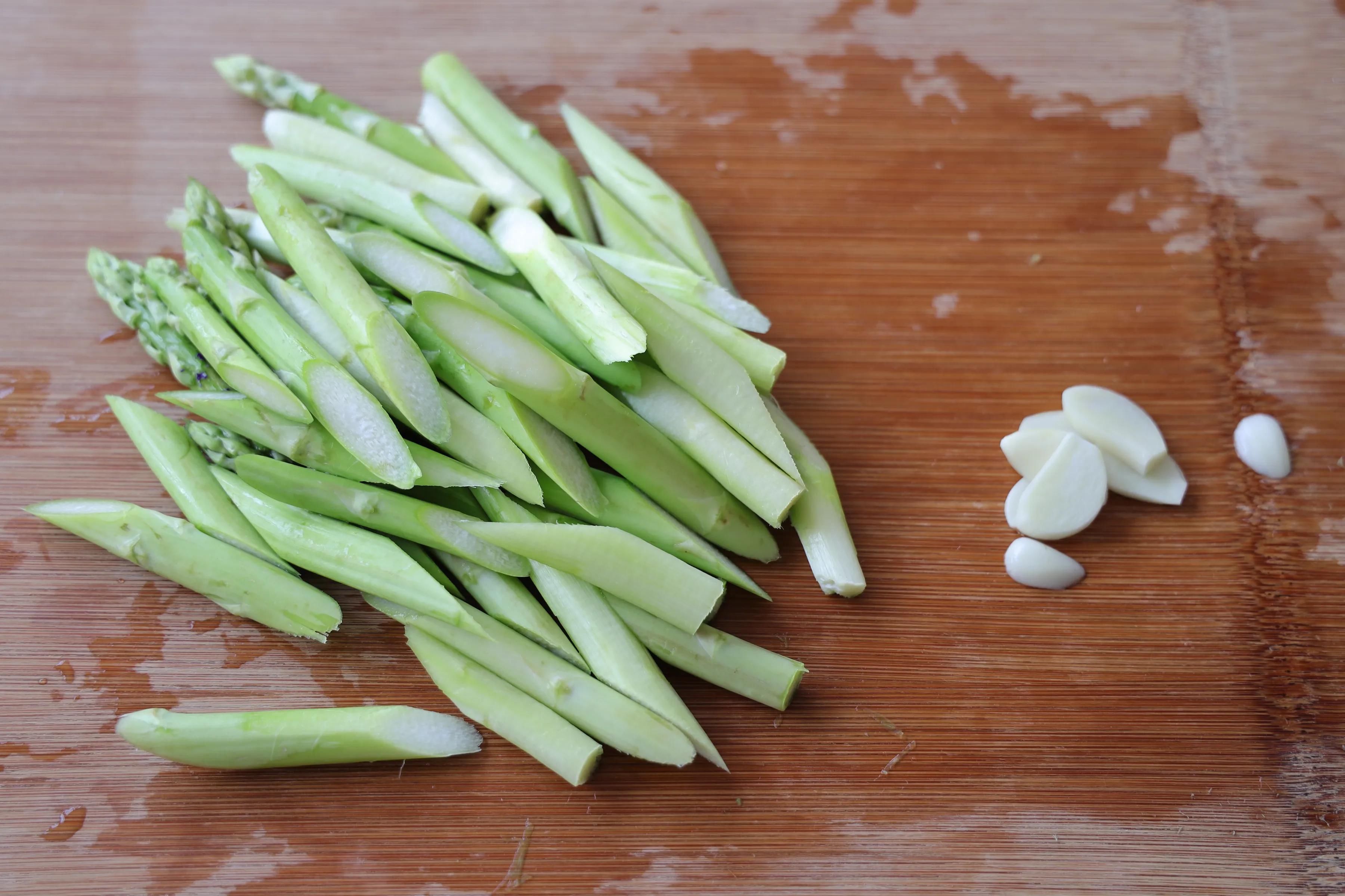 脆嫩|每次遇见这菜，我都要买一些回来吃，简单易做，脆嫩爽口营养美味