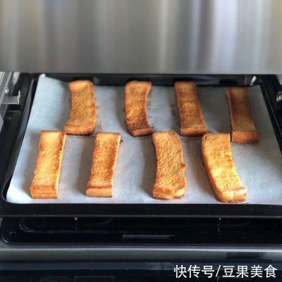 黄油蜂蜜吐司条你这么做,保证你吃一次想十次