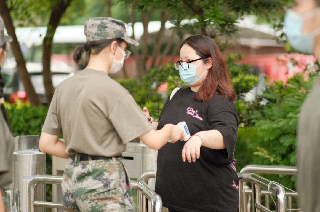 病例|一19岁大学生确诊，近2万人不得离校！