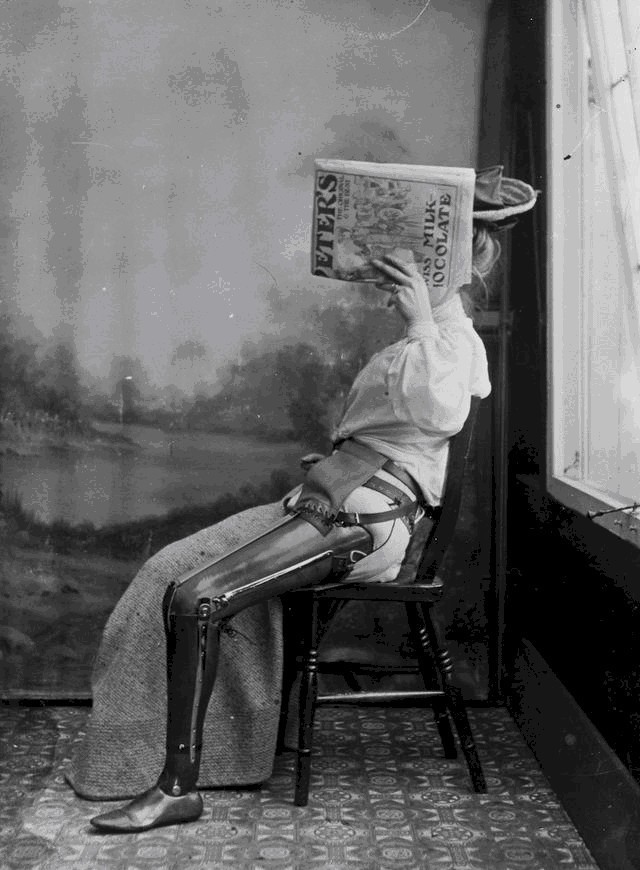 美国|历史上那些让人毛骨悚然的照片—纳粹宣传部长戈培尔的死亡凝视