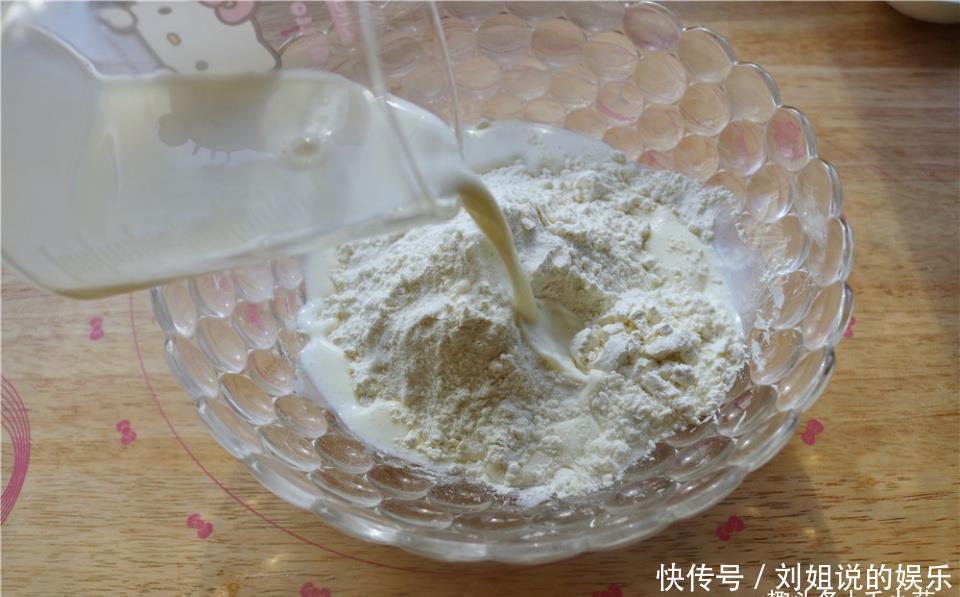 再也|吃过自己蒸的馒头,再也不出去买了,不加一滴水,弹性十足