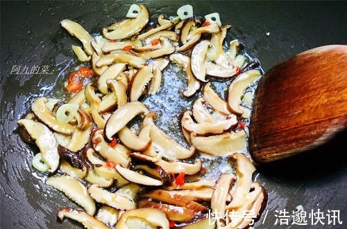 菌菇|它是唯一含维生素D的蔬菜,晒干之后营养翻8倍,老人孩子要常吃