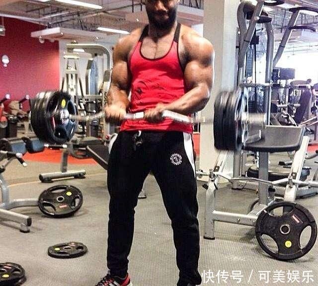 道具|小伙用筋膜枪被打进医院,健身辅助的道具本质却变了味