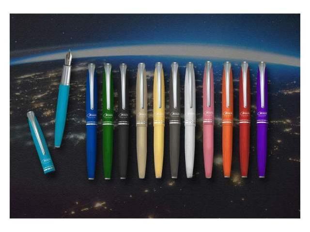 “太空钢笔”有何特别之处?看完才知道为什么贵