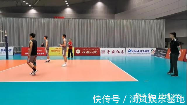 中国女排|50岁女排前国手，忙完女排又督战男排，丈夫是军人，曾苦等她14年