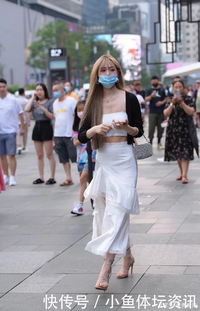 白色|高高瘦瘦的白色长裙美女