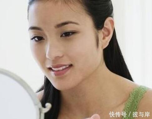 长痘留痘印,有几件事是诱因,但很多人还没有意识到!