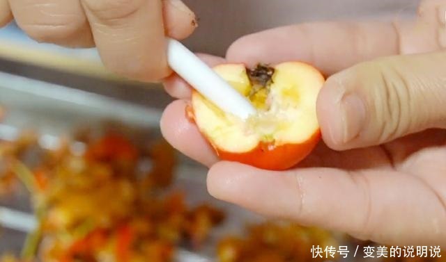 季节|又到了吃山楂的季节,买2斤在家做山楂糕,酸甜开胃,小孩抢着吃